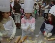 Imagen de 140 Niños Y Niñas Elaboran Mantecados Para Recaudar Fondos