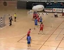 Imagen de El Balonmano Torrevieja Interrumpe Su Viaje A Galicia A Causa Del Viento