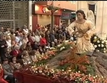 Imagen de Miles De Personas Llenaron Por Completo El Itinerario De La Procesión De Viernes Santo