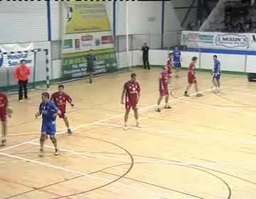 Imagen de El Club Balonmano Torreveja perdió ante el Balonmano Ciudad Encantada por 23-25