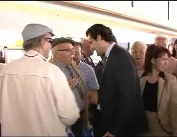 Imagen de Eduardo Dolón inauguró la 1ª Feria de la Tercera Edad en el Centro Municipal de Ocio.