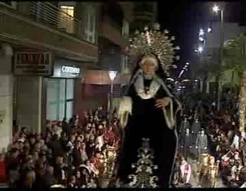 Imagen de Miles de personas presencian el Viernes Santo con más pasos en la Historia de Torrevieja