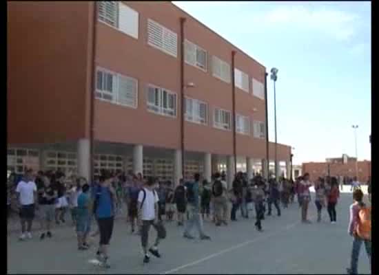 Imagen de Comienza el curso en Torrevieja para cerca de 3.800 alumnos de secundaria y bachillerato