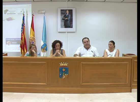 Imagen de La FAPA Gabriel Miró y el ayuntamiento de Torrevieja ponen en marcha un banco de libros