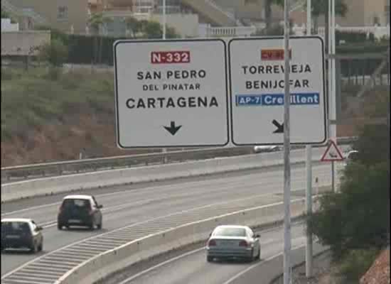 Imagen de El Ayuntamiento recibe el protocolo para duplicar la N332 a su paso por Torrevieja
