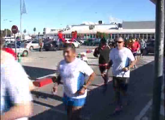 Imagen de El club de Atletismo de Torrevieja recolecta más de 150 kilos de comida en una trotada solidaria