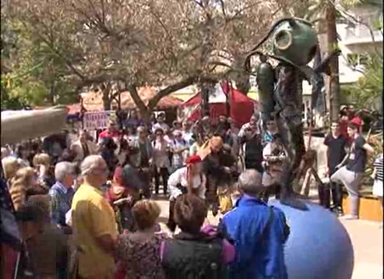 Imagen de Piratas, bucaneros y marineros invaden el centro de Torrevieja