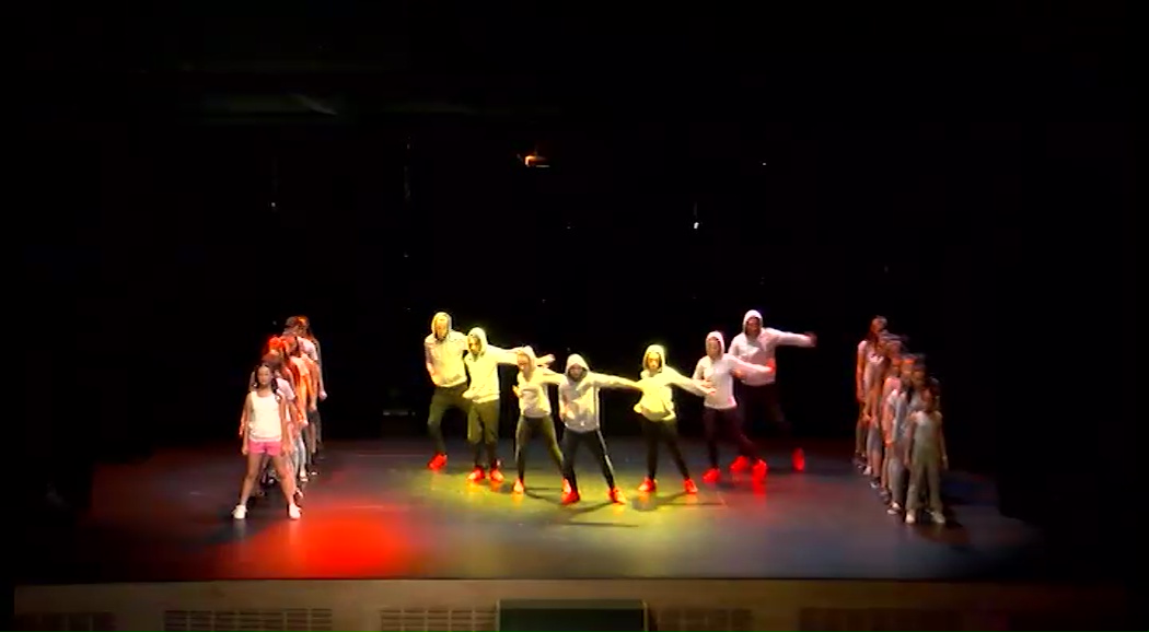 Imagen de La Academia de Danza Payas presentó el espectáculo fin de curso Colorín Colorado.