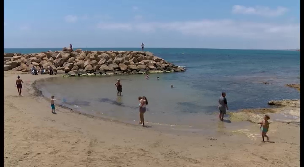 Imagen de Torrevieja da marcadores de excelencia en la calidad de las aguas de baño