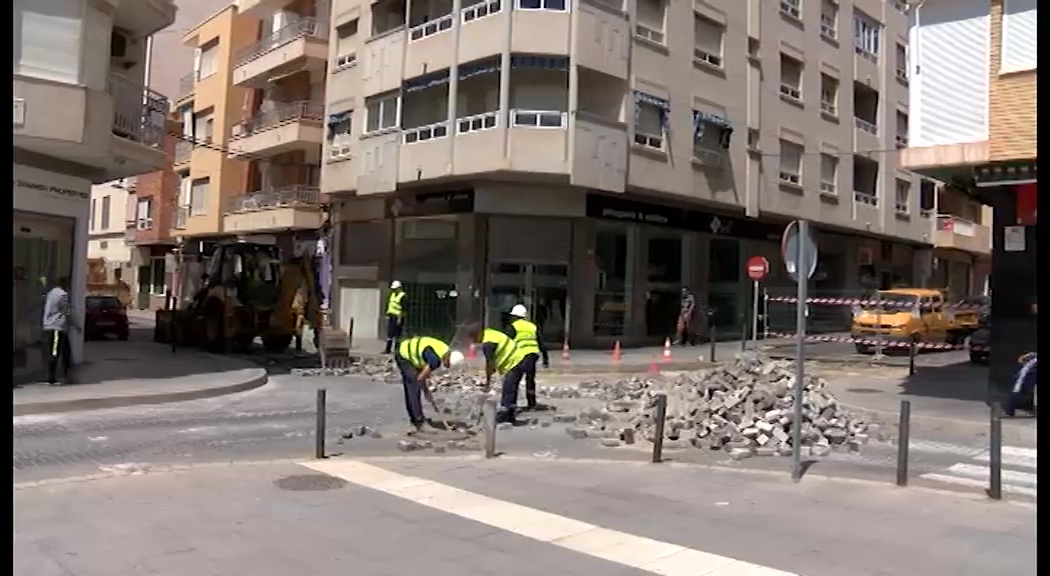 Imagen de Se inician los trabajos de reparación de las vías perimetrales de la Plaza de Oriente