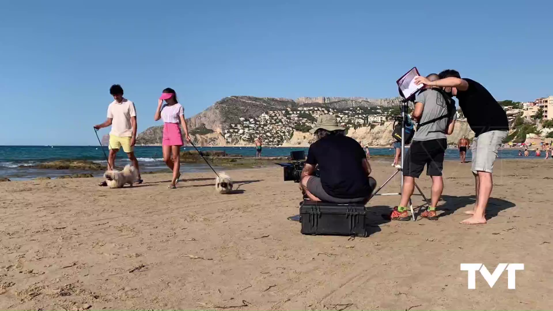 Imagen de La playa de La Mata en Torrevieja o Cala capitán en Orihuela, protagonistas en un Spot promocional