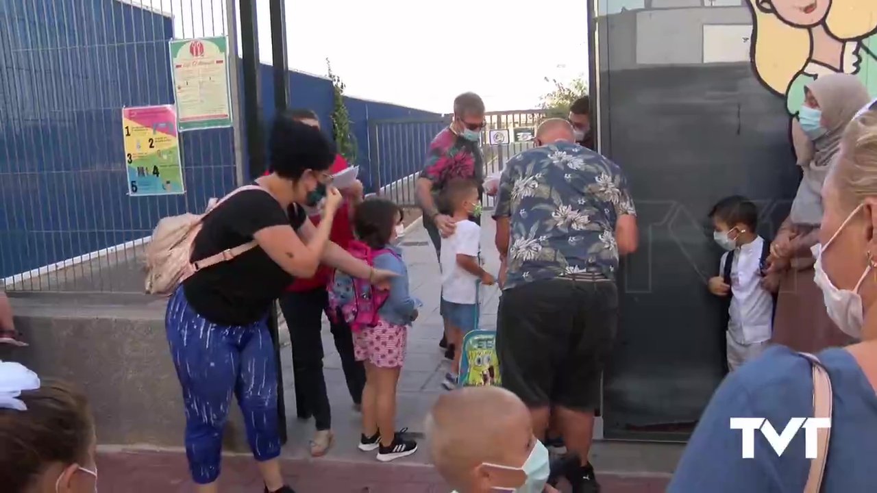 Imagen de Los niños vuelven al colegio seis meses después