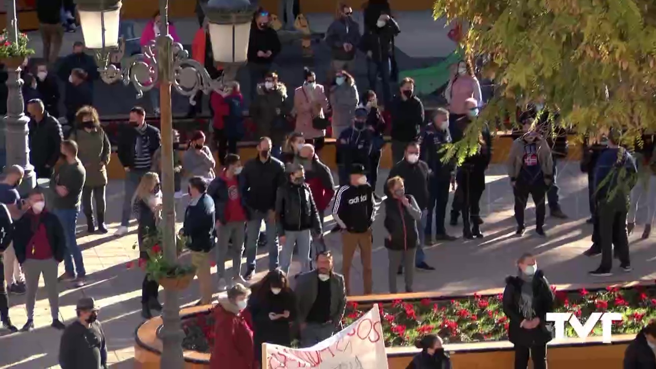 Imagen de Hosteleros indignados ante el cierre de sus negocios se movilizan en Torrevieja