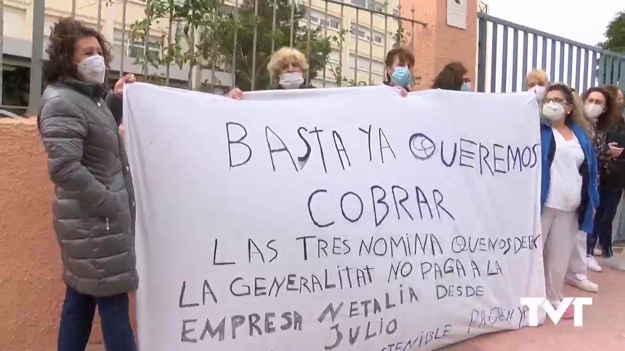 Imagen de Cinco nóminas se les adeuda a las trabajadoras de la limpieza de la Residencia de la tercera edad