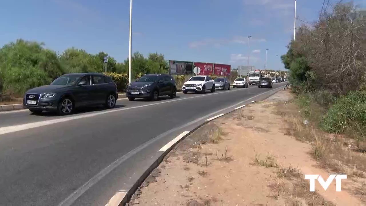 Imagen de Todos los veranos la misma situación: retenciones en el tramo de la CV 95 a su paso por Torrevieja