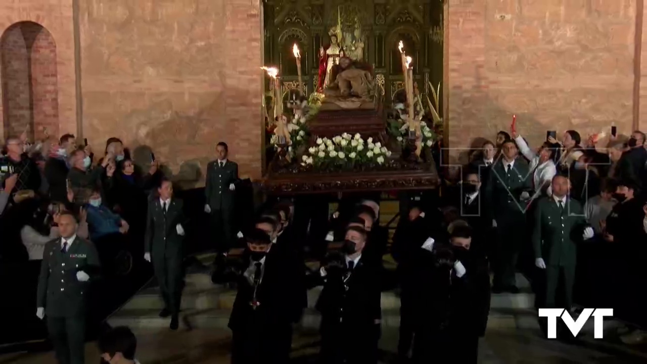 Imagen de Dieciocho pasos de las quince cofradías de la Semana Santa torrevejense en el Viernes Santo