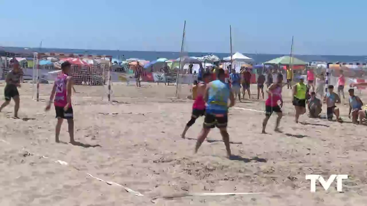 Imagen de Balonmano playa por una buena causa