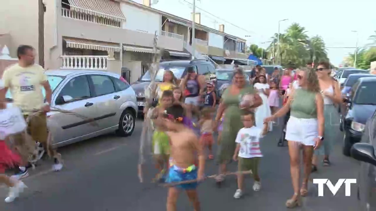 Imagen de San Roque celebra un desfile carnavalero de verano