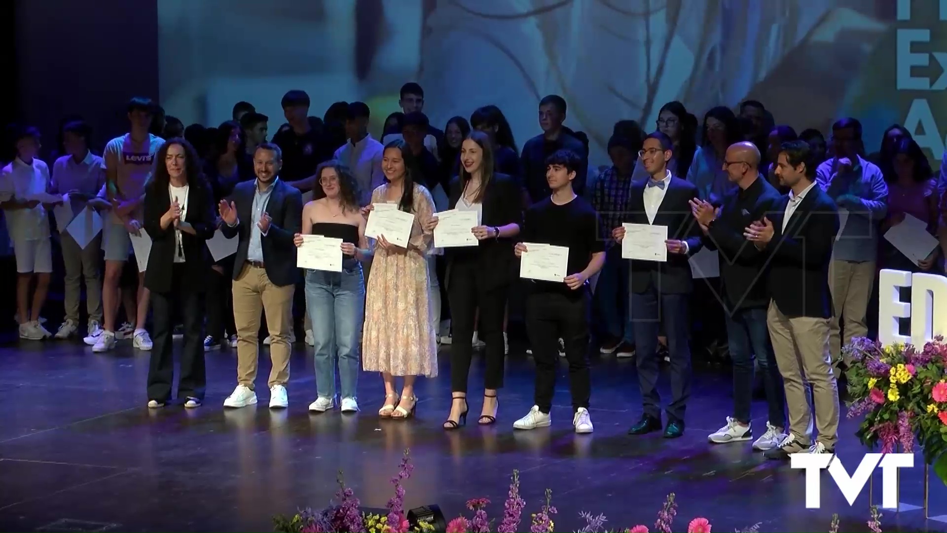 Imagen de Reconocimiento al esfuerzo con los II premios de Excelencia Académica