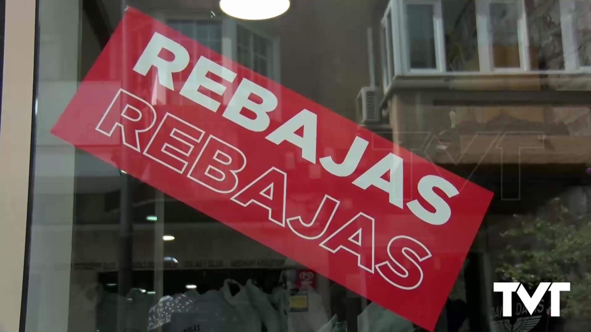 Imagen de Se adelantan las rebajas en los comercios de Torrevieja con destacados descuentos