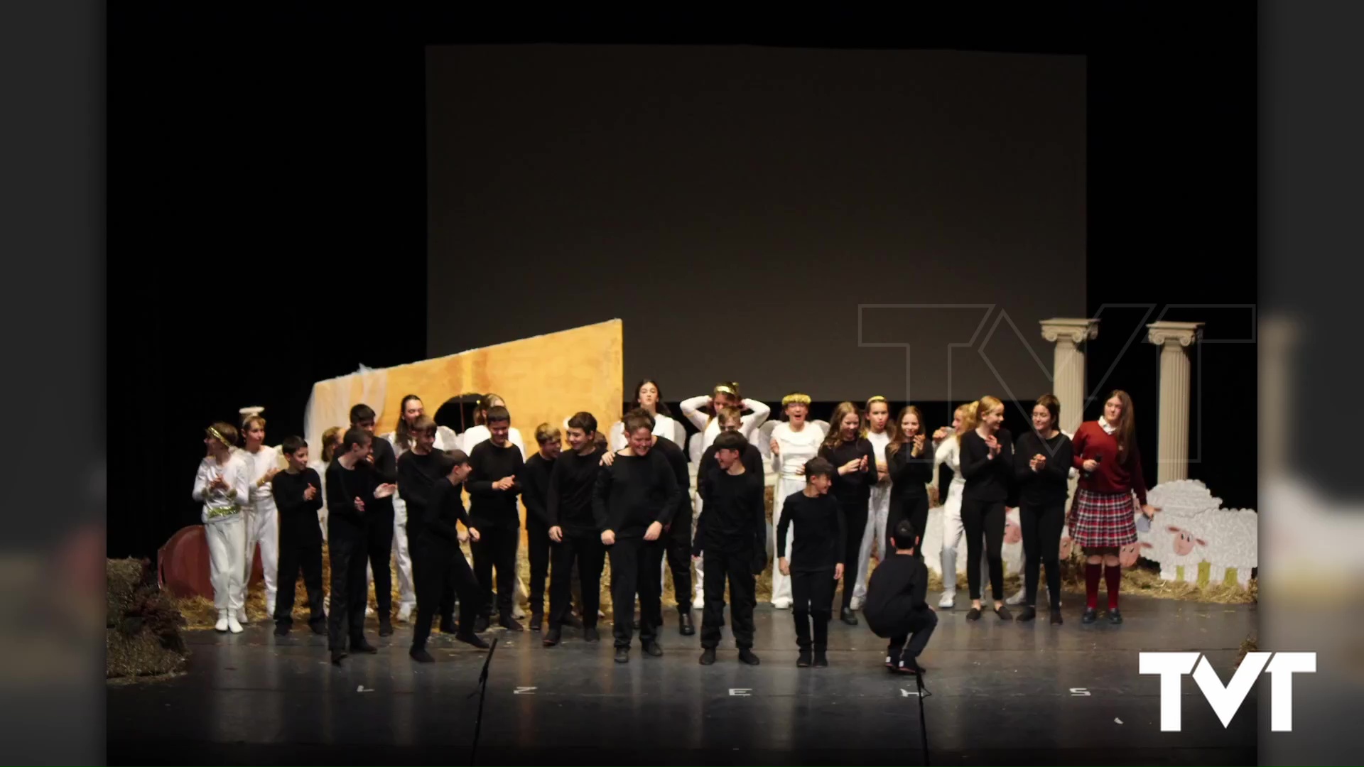 Imagen de Los alumnos de 1º de ESO del Colegio La Purísima representan «La Natividad» en el Centro Cultural Virgen del Carmen