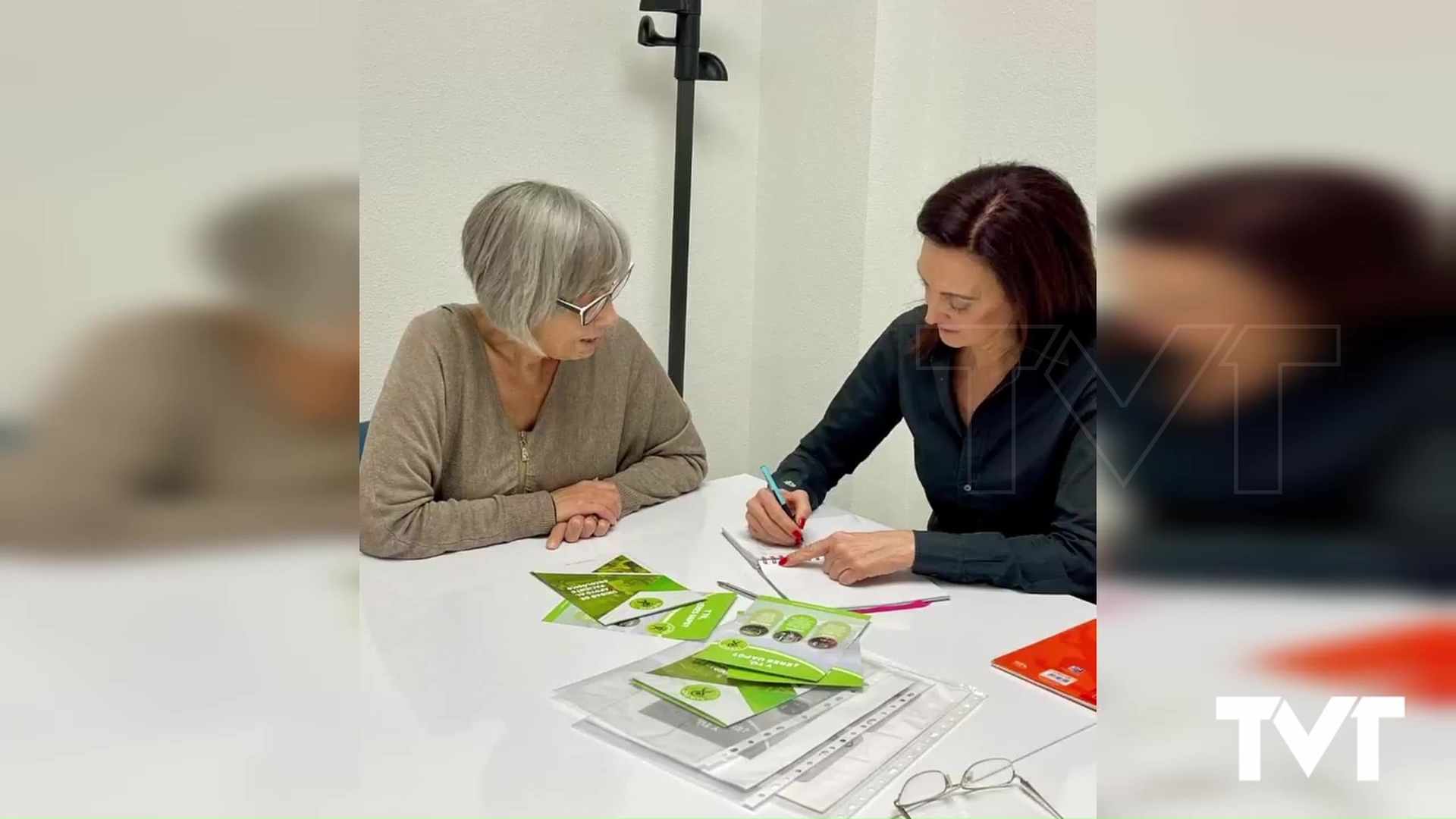 Imagen de Sanidad Público en Torrevieja establece nuevas líneas de colaboración con la fundación UAPO 