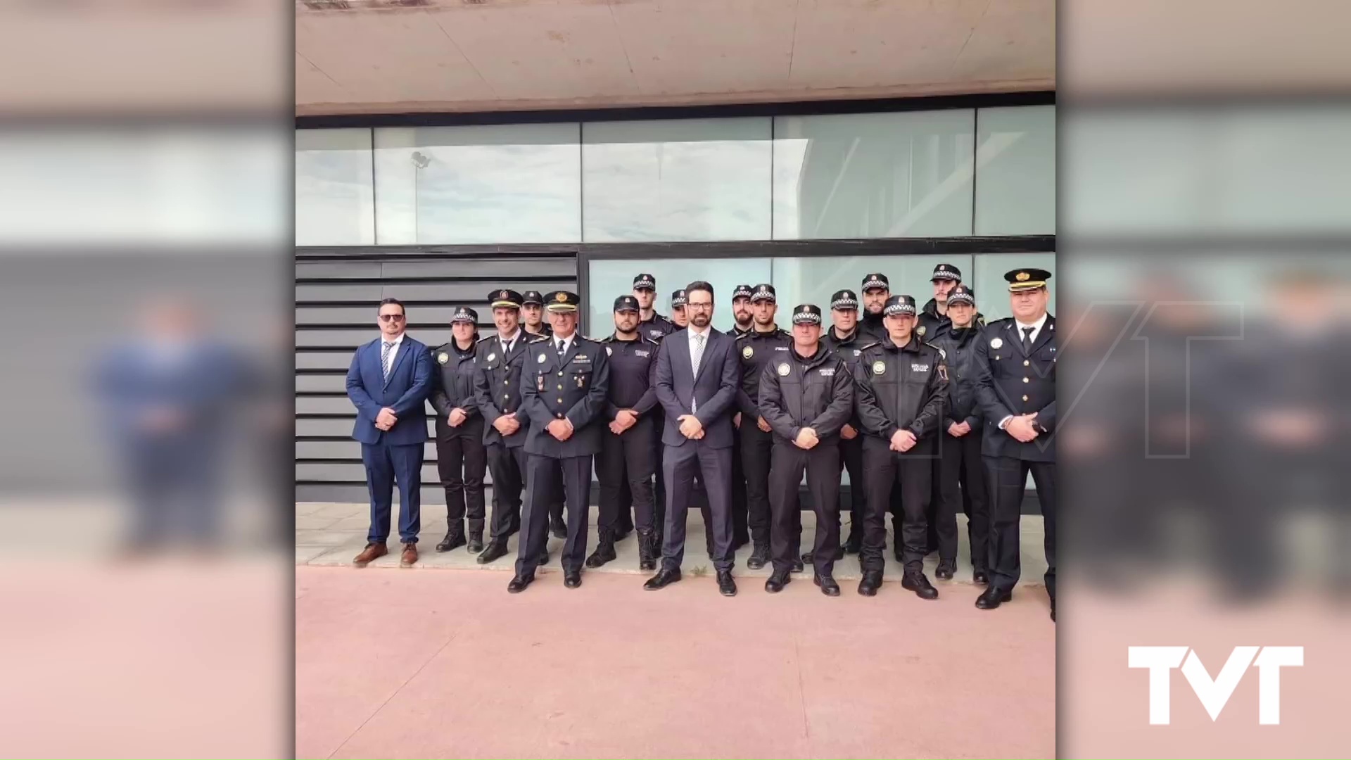 Imagen de 16 agentes de la Policía Local de Torrevieja se forman en un nuevo curso del IVASPE 
