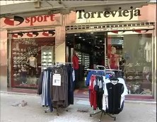 Imagen de 2 Comercios De Torrevieja Reciben En Valencia El Certificado De Excelencia