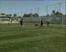 Imagen de 70 Niños De Entre 8 Y 17 Años Participan En El Campus De Futbol De Tecnificación De Torrevieja 