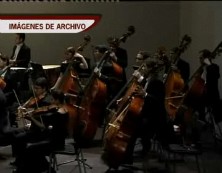 Imagen de La Joven Orquesta Y El Barítono José Antonio López Homenajean A Miguel Hernández En Torrevieja
