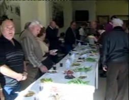 Imagen de La Casa De La Tercera Edad De San Pascual Sirvió Un Almuerzo Campero A Socios Y Amigos