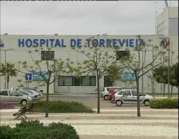 Imagen de El Hospital De Torrevieja Aplica Nueva Técnica Microquirúrgica Para El Glaucoma
