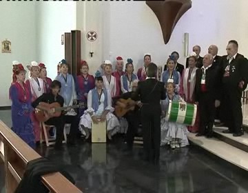 Imagen de El coro Alba Rociera donó un Ambón o Altar de la Palabra a la Iglesia Sagrado Corazón