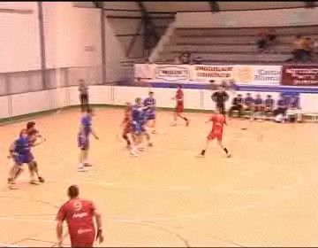 Imagen de El CB Torrevieja perdió ante el balonmano Huesca por tres puntos en el Cecilo Gallego