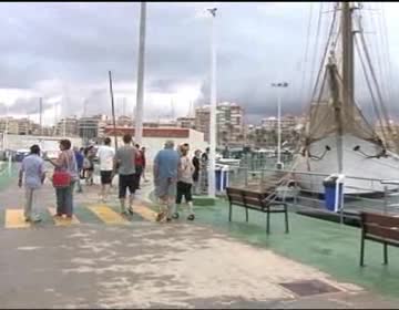 Imagen de Unos 70 ciudadanos visitaron los museos flotantes de Torrevieja el Día Mundial del Turismo