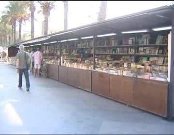 Imagen de El jueves se abre al público la XI Feria del Libro antiguo y de ocasión de Torrevieja