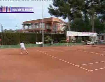 Imagen de Victoria de los 4 equipos del Club de Tenis Torrevieja en el Provincial Infantil y Alevín