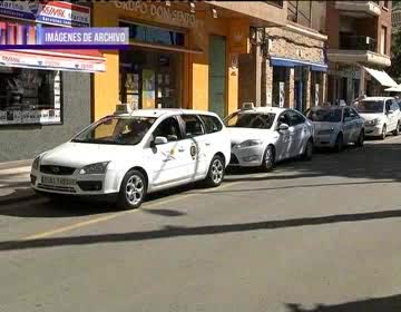 Imagen de El PP solicita al subdelegado de gobierno que intervenga para proteger a los taxistas de Torrevieja