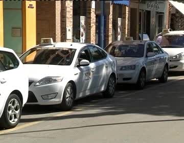 Imagen de Subdelegación cita a los ediles de Torrevieja, Alcoy y Elche para mediar en conflicto de los taxis