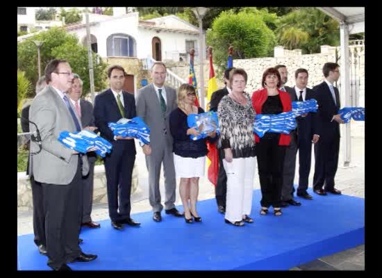 Imagen de Torrevieja recoge en Benissa sus 5 banderas azules otorgadas a las playas