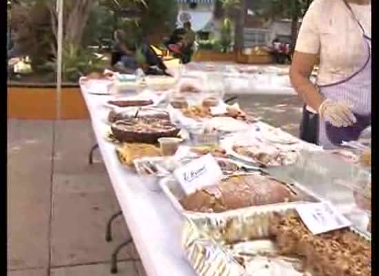 Imagen de Las Damas del Pilar vendieron dulces en su mercadillo solidario a beneficio de Cáritas