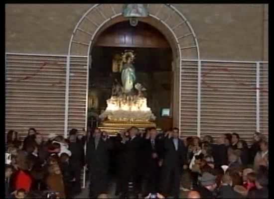 Imagen de La procesión en honor a la Purísima recupera su tradicional itinerario