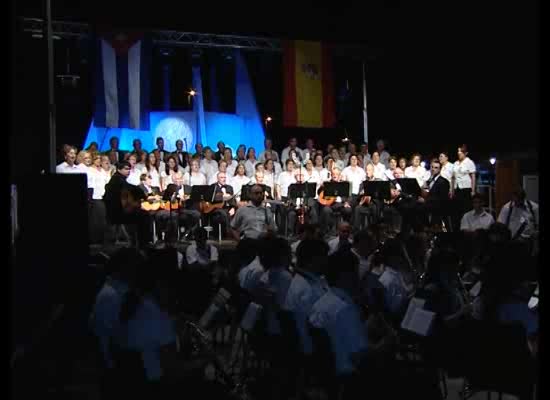 Imagen de 200 personas participan en la recreación histórica del 1º Certamen nacional de habaneras