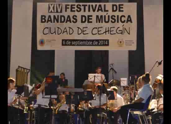 Imagen de La SM Ciudad de Torrevieja-Los Salerosos, en el XIV Festival de Bandas 
