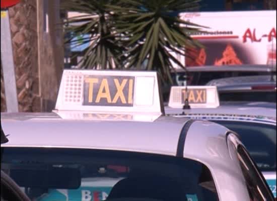 Imagen de Aprobadas las tarifas vigentes del servicio de auto taxi para 2015