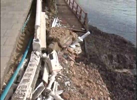 Imagen de El Gobierno procederá a arreglar los destrozos de la Playa de Los Locos provocados por el temporal