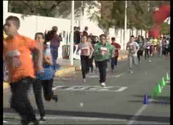 Imagen de Medio millar de participantes en la 1ª carrera solidaria organizada por el colegio Las Culturas