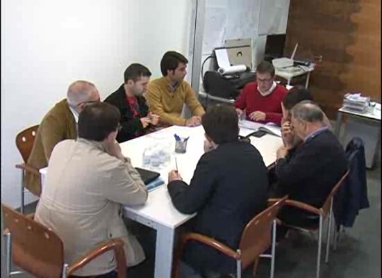 Imagen de TVT se reúne con los partidos políticos para presentarles la programación electoral