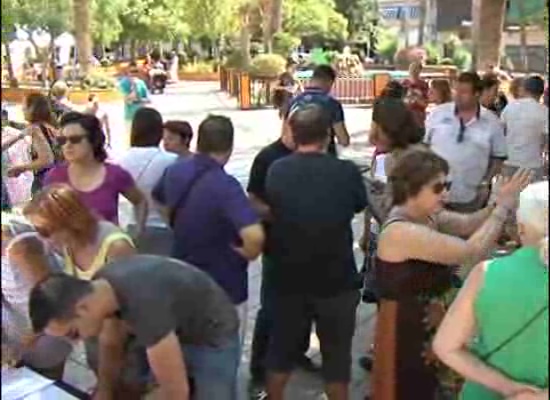 Imagen de Decenas de personas se reúnen en la Plaza de la Constitución para luchar por un circo sin animales