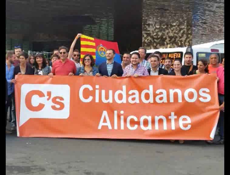Imagen de Ciudadanos Torrevieja asiste al acto central de campaña de las elecciones catalanas
